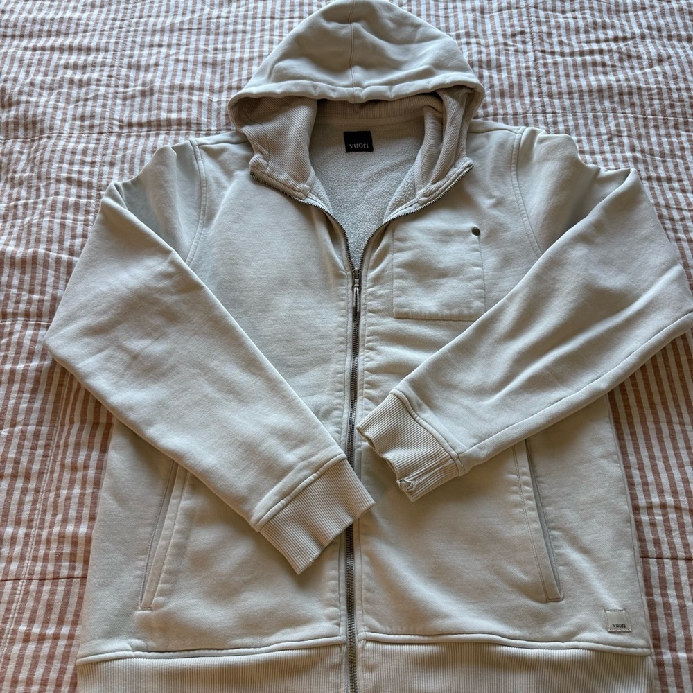 VUORI Men’s Seaside Hoodie Salt Color